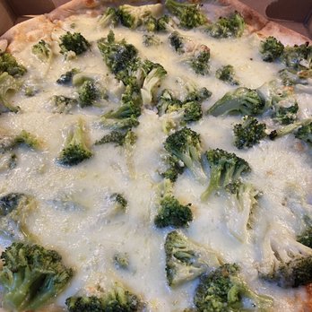 Princeton Pizza Star - Mozzarella, broccoli, and garlic, no sauce. YUM. We order it under cooked so we can reheat it. - Pizza Near Me - Princeton, New Jersey Princeton Pizza Star - Mozzarella, broccoli, and garlic, no sauce. YUM. We order it under cooked so we can reheat it. - Pizza Near Me - Princeton, New Jersey