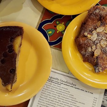 C'est La Vie - French Near Me - Sarasota, Florida