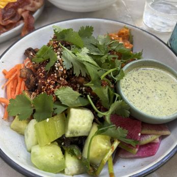 Two Hands - Harissa Chicken Bowl - Cocktail Bars Near Me - Austin, Texas