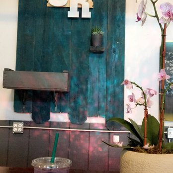 The Upper Room Kitchen - Cute atmosphere - Salad Near Me - Tracy, California