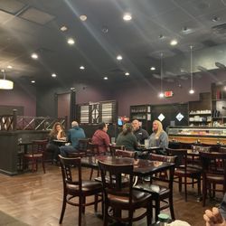Pan Asia - No waiters at lobby