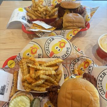 Dave's Hot Chicken - Dave's #4 1 Slider with Fries, Dave's #2 2 Sliders w/ Fries and Mac & Cheese - Chicken Shop Near Me - Vacaville, California