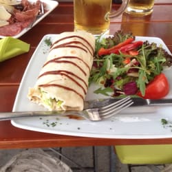 Va Bene - Wrap - Mit Pute, Tomate und Salat.