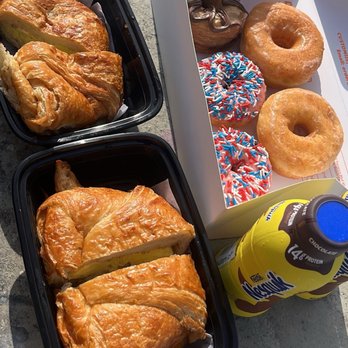 Moon Donuts - Nutella Cronut, sprinkle donuts, glazed donuts, and 2 BEC croissants - Donuts Near Me - Redondo Beach, California Moon Donuts - Nutella Cronut, sprinkle donuts, glazed donuts, and 2 BEC croissants - Donuts Near Me - Redondo Beach, California