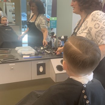 Great Clips - Angie does wonderful work and she loves her job! - Hair Salons Near Me - Elk Grove, California