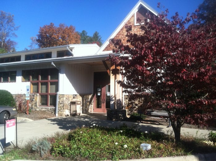COUNTY PUBLIC LIBRARIES 1 Taylor Rd, Fairview, North