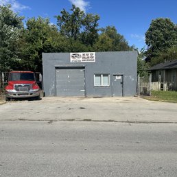 Exterior outside entrance of Hook EM Up Towing & Roadside - this is our facility of business - indianapolis, Indiana Exterior outside entrance of Hook EM Up Towing & Roadside - this is our facility of business - indianapolis, Indiana
