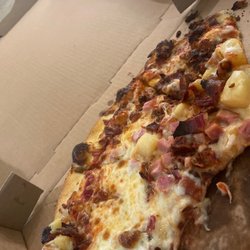 Scooters Cafe & Pizzeria - Best Pizza and Service ever.