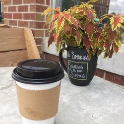 Geek Haven Coffee - Outside dining, no ciggies.