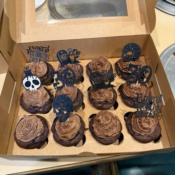 Jessica & Co Creations - Vegan chocolate cupcakes - Desserts Near Me Jessica & Co Creations - Vegan chocolate cupcakes - Desserts Near Me