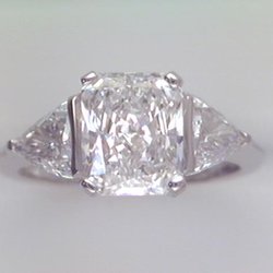 Certified Jewelry Buyers & Appraisals While-U-Watch - Large Diamond Ring Buyers