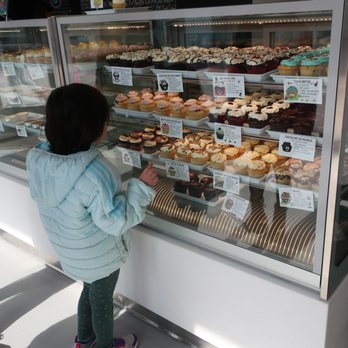 Molly’s Cupcakes - Fun choices to be made for kids and adults alike. - Cupcakes Near Me - Skokie, Illinois Molly’s Cupcakes - Fun choices to be made for kids and adults alike. - Cupcakes Near Me - Skokie, Illinois