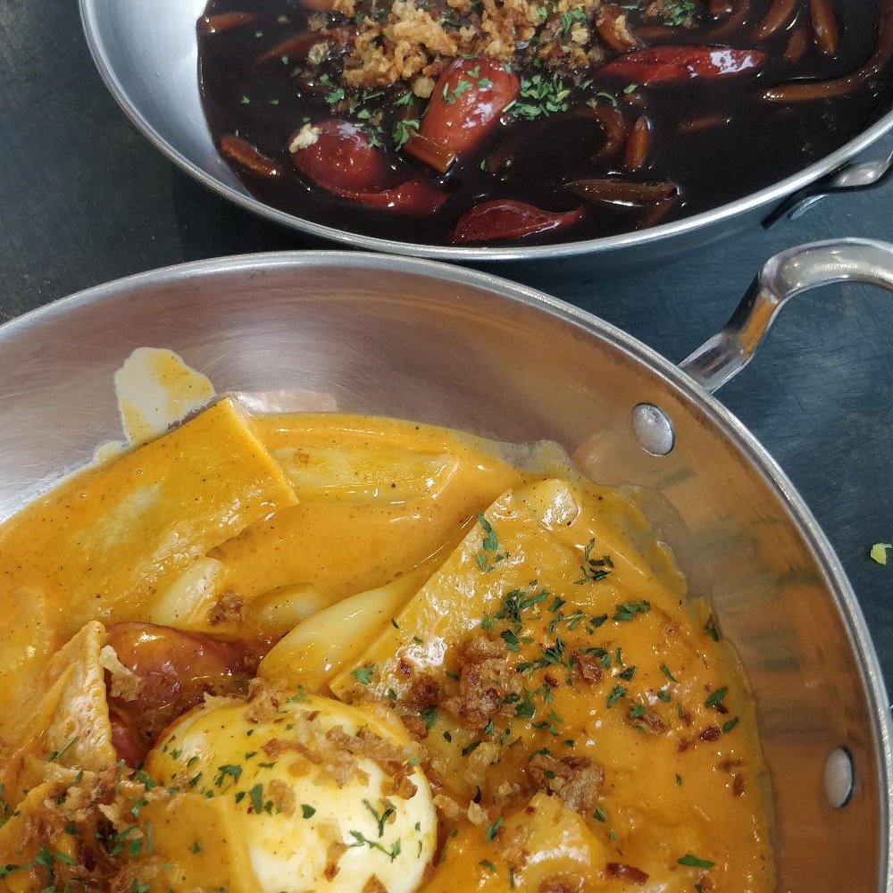 Woojoo Bunsik - Black bean sauce udon and Rosé tteokbokki - Korean Near Me - Toronto, Ontario Woojoo Bunsik - Black bean sauce udon and Rosé tteokbokki - Korean Near Me - Toronto, Ontario