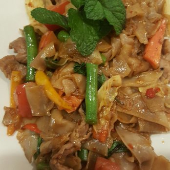 Thai Thai Restaurant - Pad Kee Mao w/beef - Thai Near Me - Henderson, Nevada