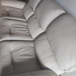 Jerome's Furniture