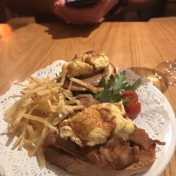 Casa Lucas - Can't remember the name, but it is chicken with a creamier sweet egg topping, all dressed with teriyaki. Delicious - Tapas Bars Near Me - Madrid, M