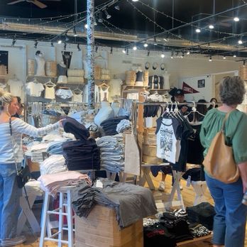 BRANDY MELVILLE - Updated December 2025 - 21 Photos & 157 Reviews