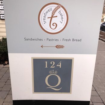 Treadwells bakery - a sign on the sidewalk - Bakeries Near Me - Niagara-on-the-Lake, Ontario Treadwells bakery - a sign on the sidewalk - Bakeries Near Me - Niagara-on-the-Lake, Ontario