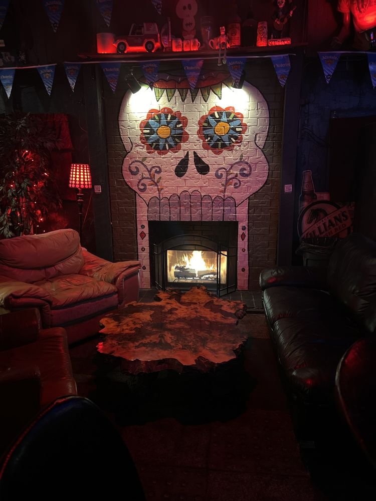 Social spots from Caves Lounge