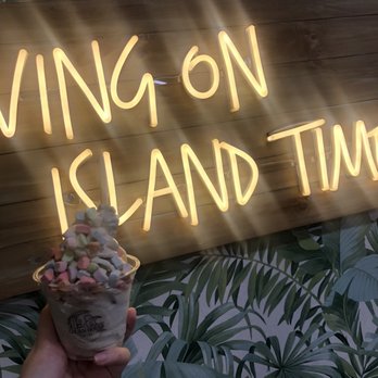 Churn House Ice Cream - Vanilla cup w Fruit loops churned and lucky charms marshmallow topping - Ice Cream & Frozen Yogurt Near Me - Ocean City, New Jersey
