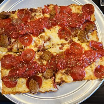 Via 313 Pizzeria - The Carnivore - Pizza Near Me - Pearland, Texas