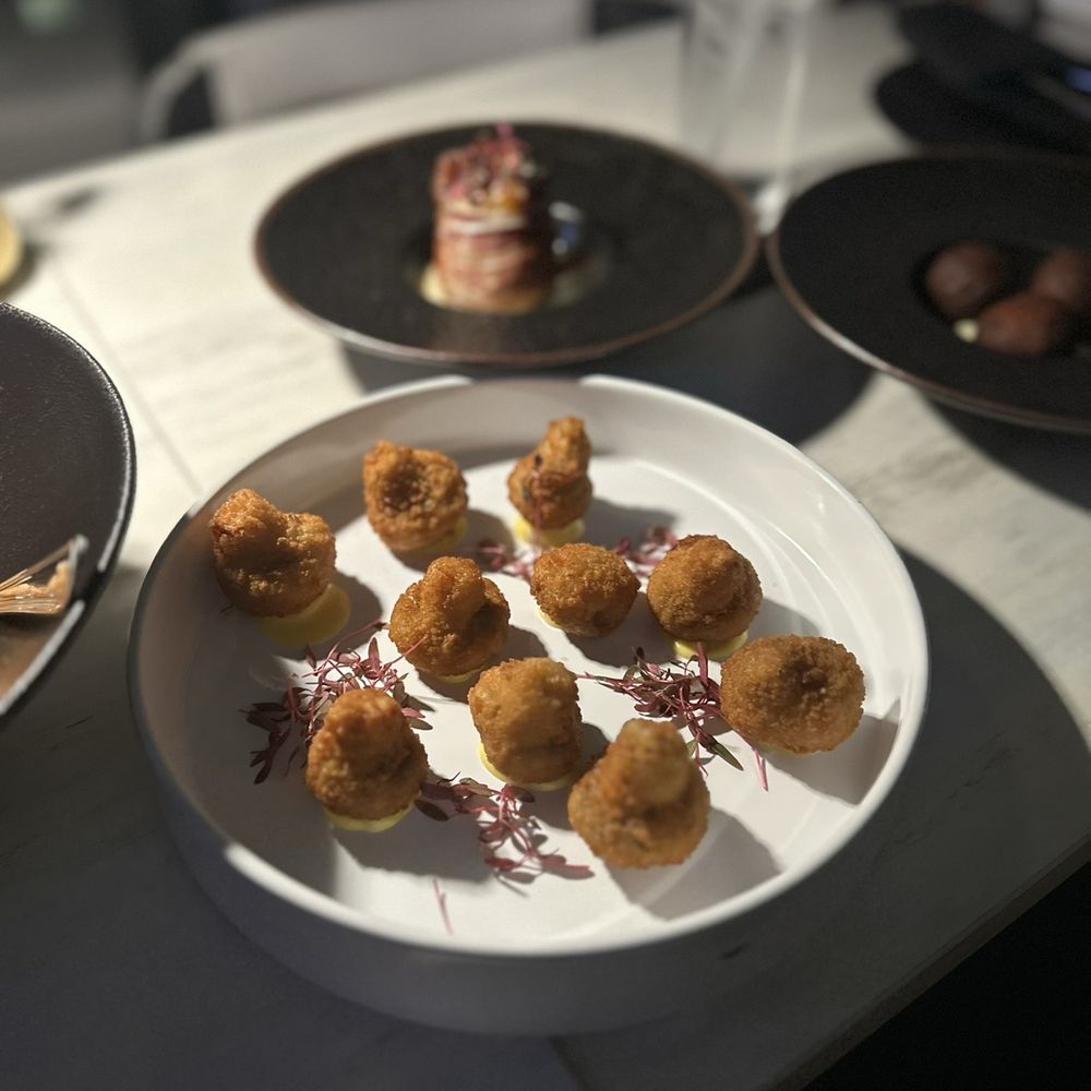 Pilon Miami - Deep fried mushrooms. Very good with the sauce. - Latin American Near Me - Miami, Florida Pilon Miami - Deep fried mushrooms. Very good with the sauce. - Latin American Near Me - Miami, Florida