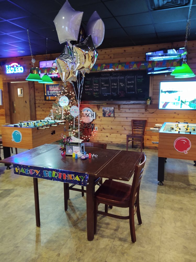 ROOKIES SPORTS BAR AND GRILL Updated August 2024 11 Photos 1187