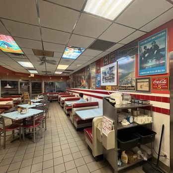 White Palace Grill - Inside dining - Diners Near Me - Chicago, Illinois White Palace Grill - Inside dining - Diners Near Me - Chicago, Illinois