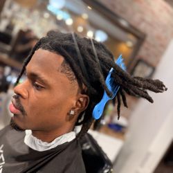 Jack's Barbershop - Angel working his magic!