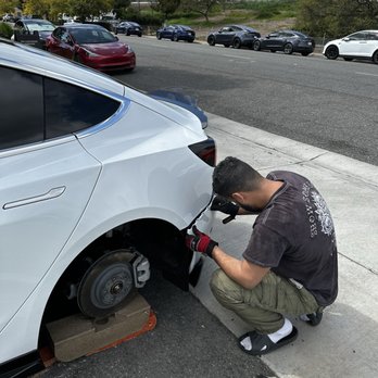 I Tow U - Trying to fix the bumper they just damaged - Towing Near Me I Tow U - Trying to fix the bumper they just damaged - Towing Near Me