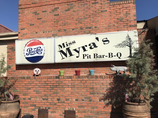 Miss Myra's Pit Bar B Q by null