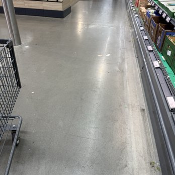 Lidl - Filthy floors - Grocery Near Me - Yonkers, New York Lidl - Filthy floors - Grocery Near Me - Yonkers, New York
