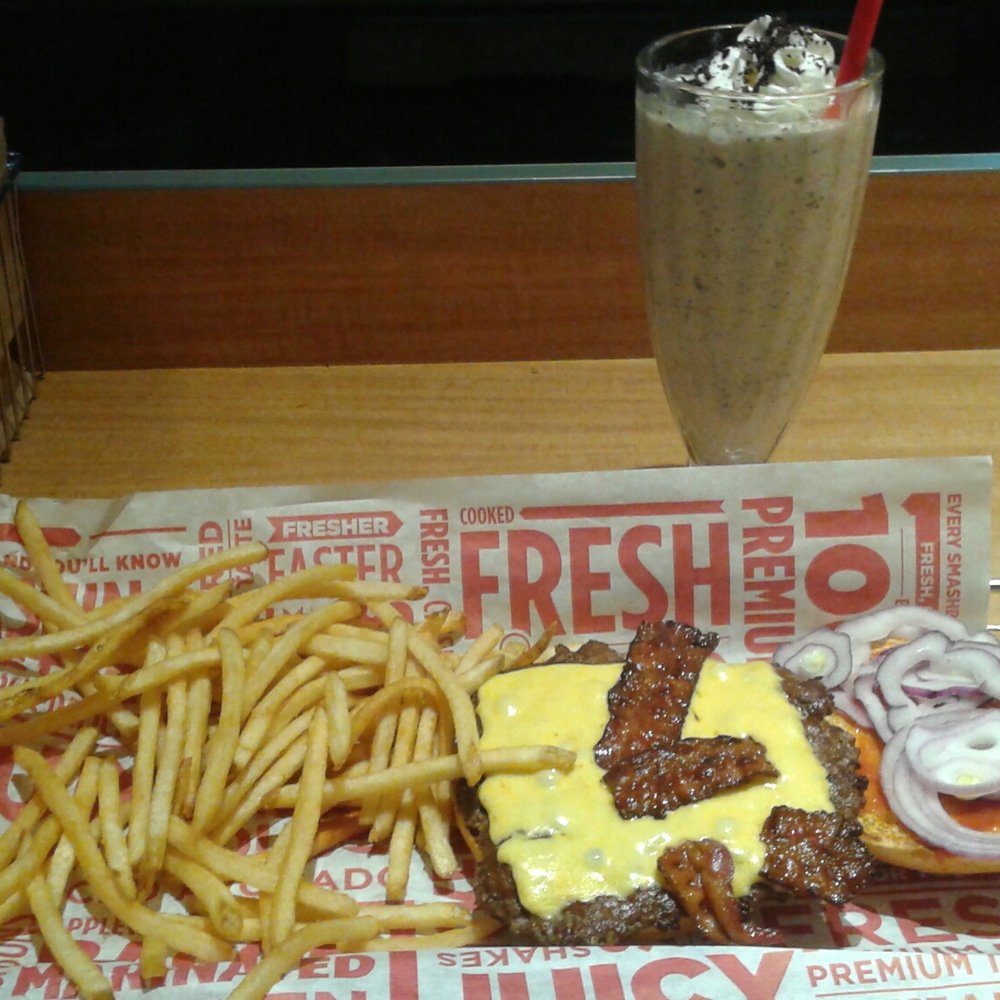 Smashburger - Not much bacon but good enough and tasty! - Burgers Near Me - Bronx, New York Smashburger - Not much bacon but good enough and tasty! - Burgers Near Me - Bronx, New York
