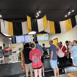 Roni's Mac Bar