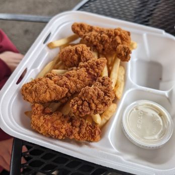 Granites Subs And Wings - Chicken strips - American Near Me - Sacramento, California Granites Subs And Wings - Chicken strips - American Near Me - Sacramento, California