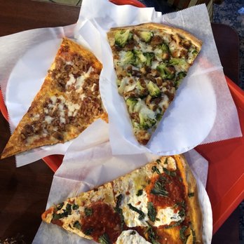 Broadway Pizzeria - Pizza slices - Pizza Near Me - Brooklyn, New York