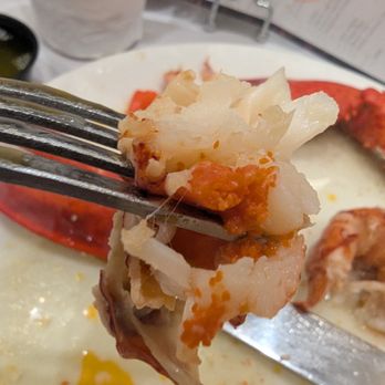 Serrano Buffet - lobster close up - Buffets Near Me - Highland, California