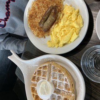 Le Peep - Aksarben Pointe - Belgian Waffle Combo - Breakfast & Brunch Near Me - Omaha, Nebraska Le Peep - Aksarben Pointe - Belgian Waffle Combo - Breakfast & Brunch Near Me - Omaha, Nebraska