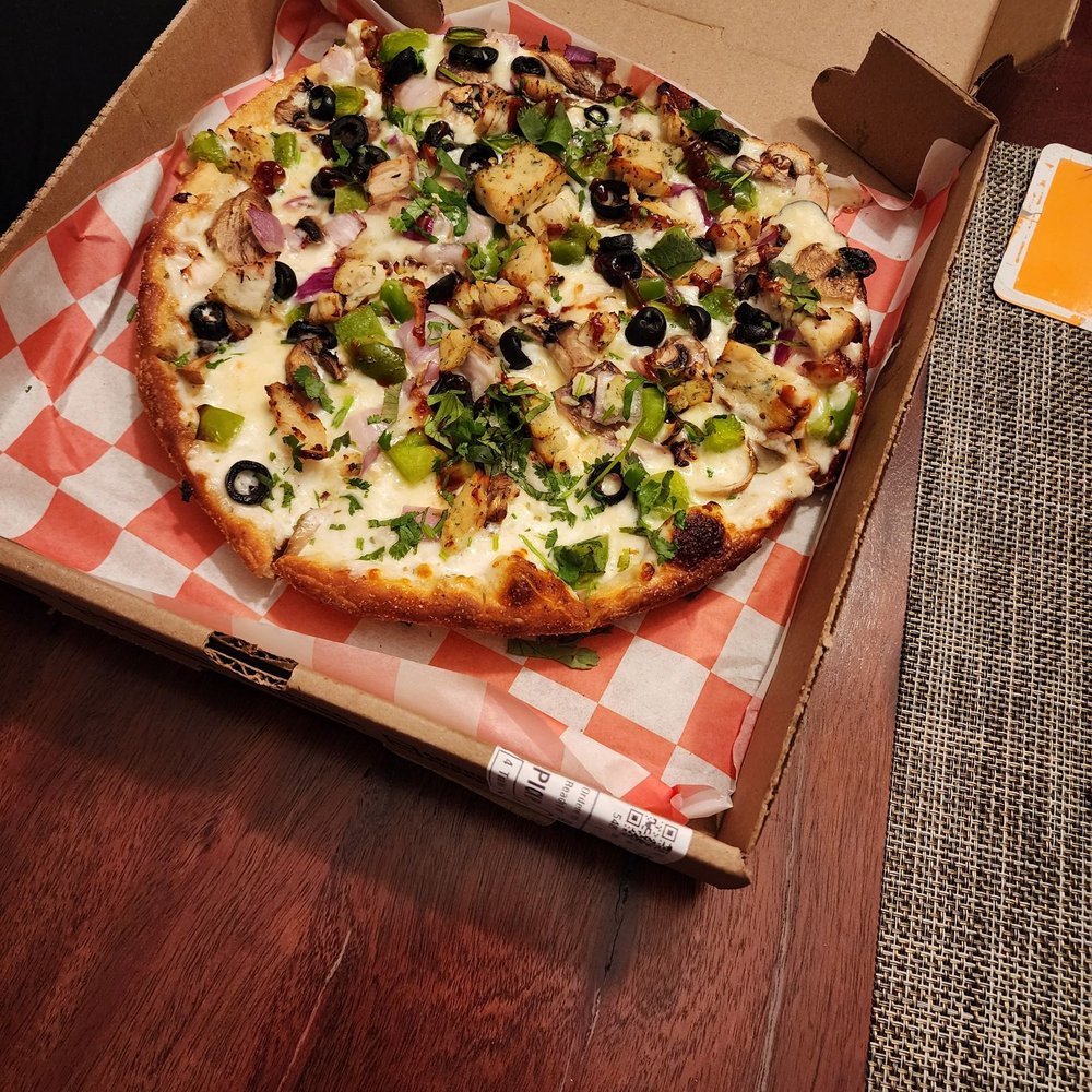 Pizza Twist - Tikka masala - Pizza Near Me - Chesapeake, Virginia Pizza Twist - Tikka masala - Pizza Near Me - Chesapeake, Virginia
