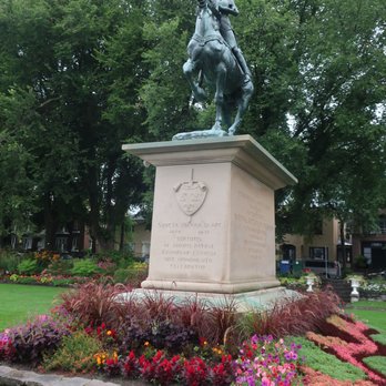 Jardin Jeanne-d'Arc - Parks Near Me - Quebec City, Quebec Jardin Jeanne-d'Arc - Parks Near Me - Quebec City, Quebec
