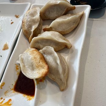 Lao Wu Authentic Shanghai Dumpling - Shanghainese Near Me - Edison, New Jersey