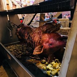 Shropshire Hills Catering - Shropshire Hills Catering Ltd mobile hog roast hire for any event such as weddings, birthdays or barbecue parties