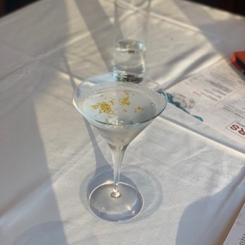 Cutters Crabhouse - Diamond and gold margarita - Seafood Near Me - Seattle, Washington