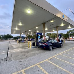 Exterior outside entrance of Sam's Club - 0700 on a Friday - Austin, Texas Exterior outside entrance of Sam's Club - 0700 on a Friday - Austin, Texas