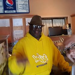 Willie Mae's Wings And Things