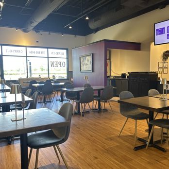 Samosa King - The dining room - Indian Near Me - Tinley Park, Illinois