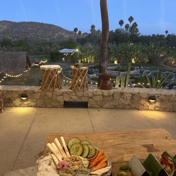 Tamarindos - Hummus appetizer - Mexican Near Me - San José del Cabo, BCS