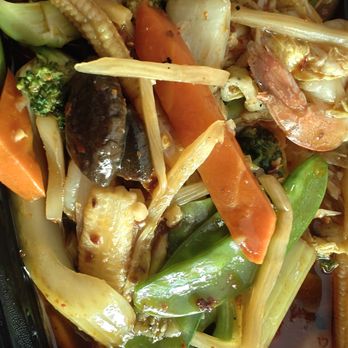 Hoanh Long Vietnamese & Chinese Restaurant - Hu tieu xao tom.  Stir fried noodles w/ shrimp. Ample sauce included. - Vietnamese Near Me - Chicago, Illinois