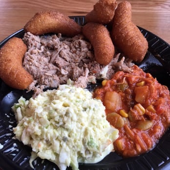 Moore's Olde Tyme Barbeque - Pulled BBQ plate - Barbeque Near Me - Winterville, North Carolina
