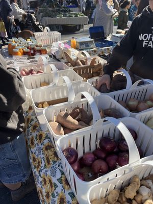 The Corner Farmers Market by null